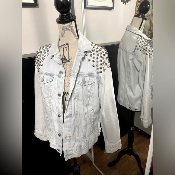 Studded jean jacket - Picture 1 of 3